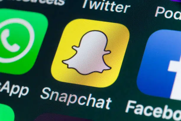 How to Use Snapchat Discover Feature